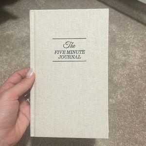 Never used THE FIVE MINUTE JOURNAL